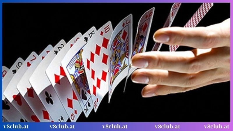 Cách đánh Liêng Bịp kỹ thuật chia bài